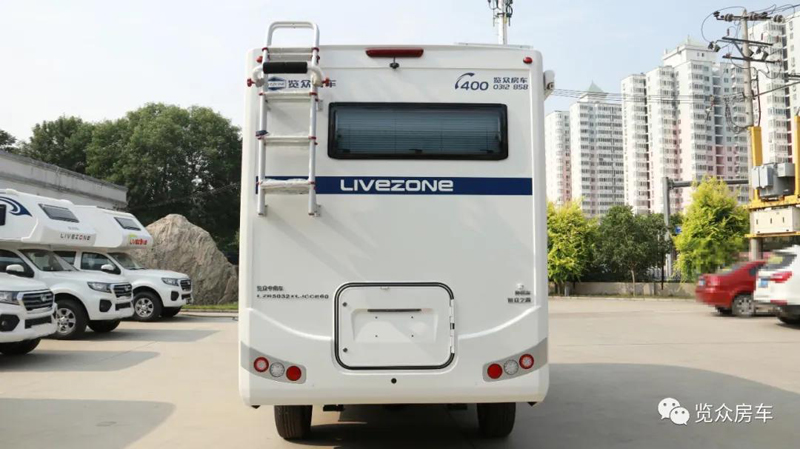 這款房車動力不錯，可以選擇