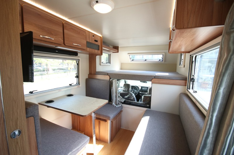 選這輛房車，只為更多山花爛漫