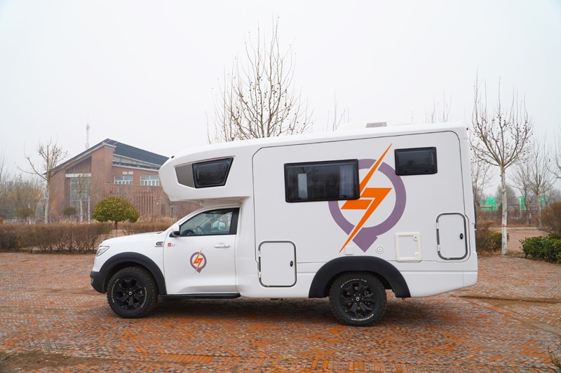 房車旅行，面對(duì)復(fù)雜路況四驅(qū)是必選