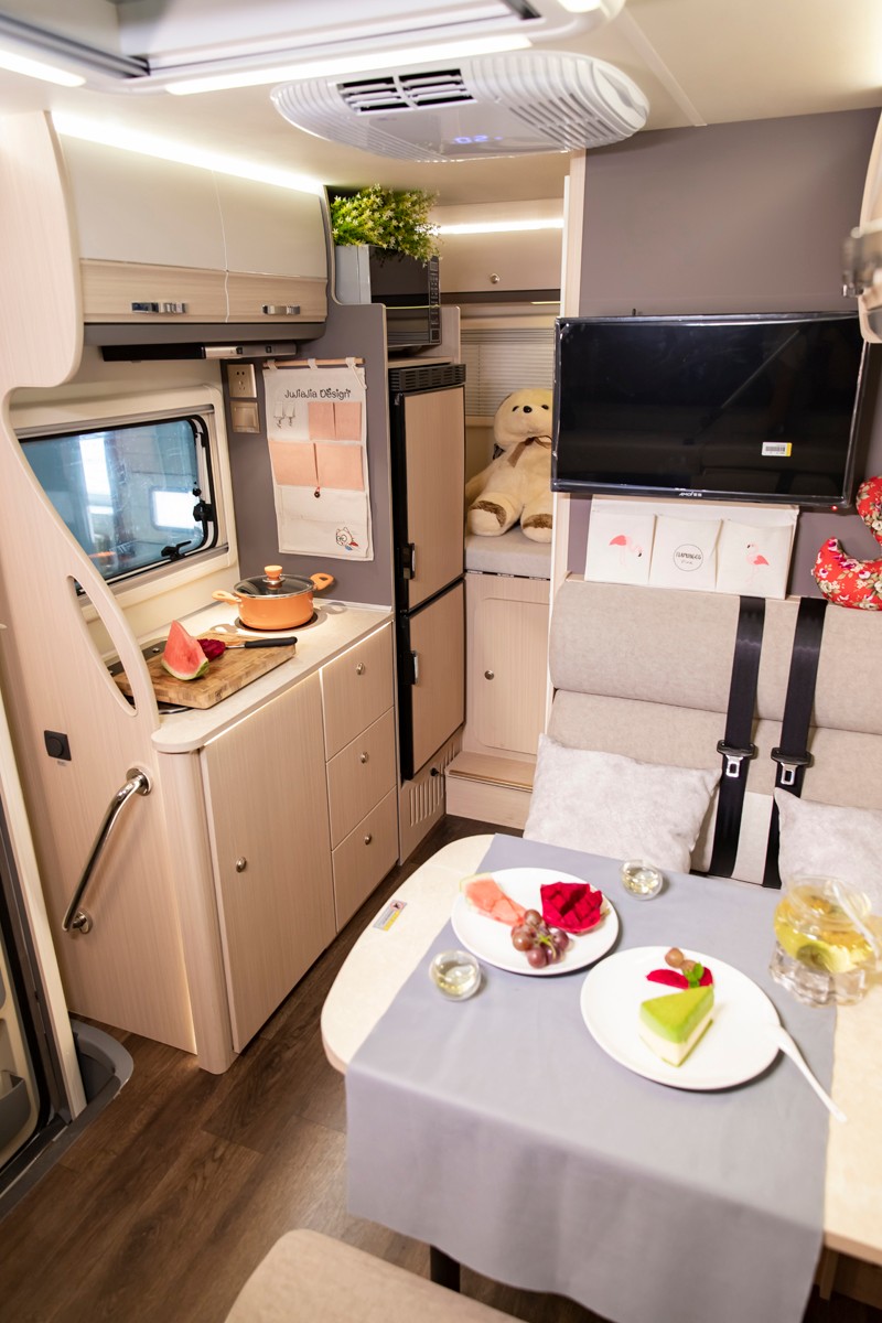 這款房車，勁大省油還是四驅房車