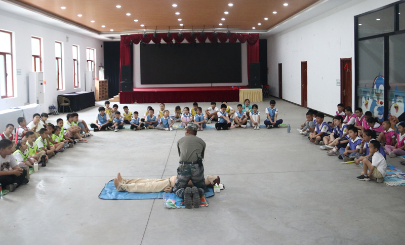 覽眾房車(chē)第八屆員工子女夏令營(yíng) 覽眾房車(chē)第八屆員工子女夏令營(yíng)