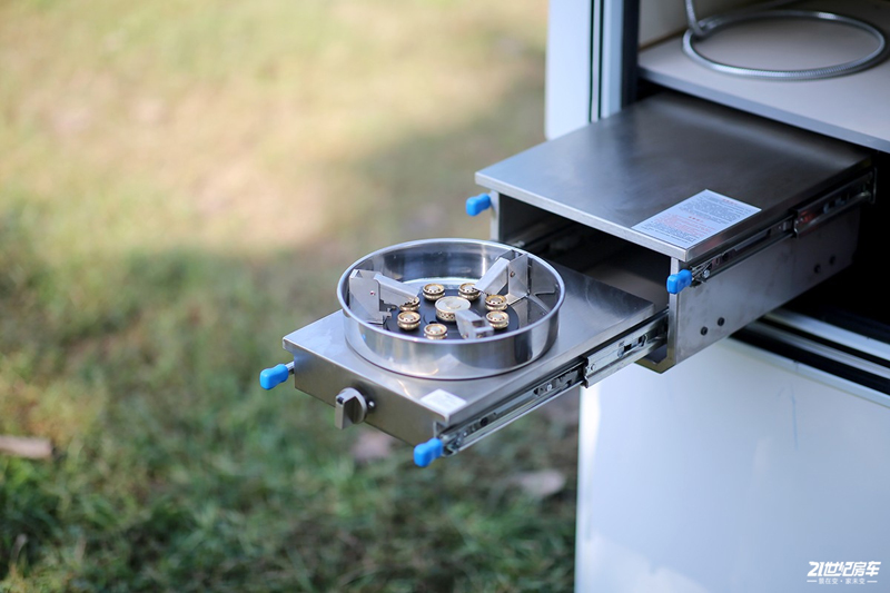 打響第二炮!搶先實(shí)拍體驗(yàn)覽眾自由炮-B皮卡四驅(qū)房車 打響第二炮!搶先實(shí)拍體驗(yàn)覽眾自由炮-B皮卡四驅(qū)房車