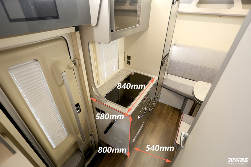 打響第二炮!搶先實(shí)拍體驗(yàn)覽眾自由炮-B皮卡四驅(qū)房車 打響第二炮!搶先實(shí)拍體驗(yàn)覽眾自由炮-B皮卡四驅(qū)房車