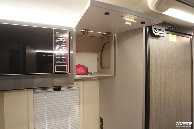 打響第二炮!搶先實(shí)拍體驗(yàn)覽眾自由炮-B皮卡四驅(qū)房車 打響第二炮!搶先實(shí)拍體驗(yàn)覽眾自由炮-B皮卡四驅(qū)房車