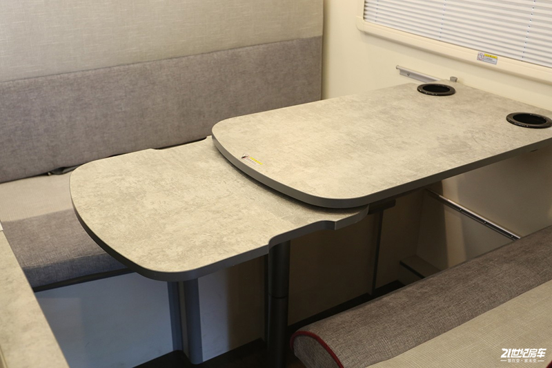 打響第二炮!搶先實(shí)拍體驗(yàn)覽眾自由炮-B皮卡四驅(qū)房車 打響第二炮!搶先實(shí)拍體驗(yàn)覽眾自由炮-B皮卡四驅(qū)房車