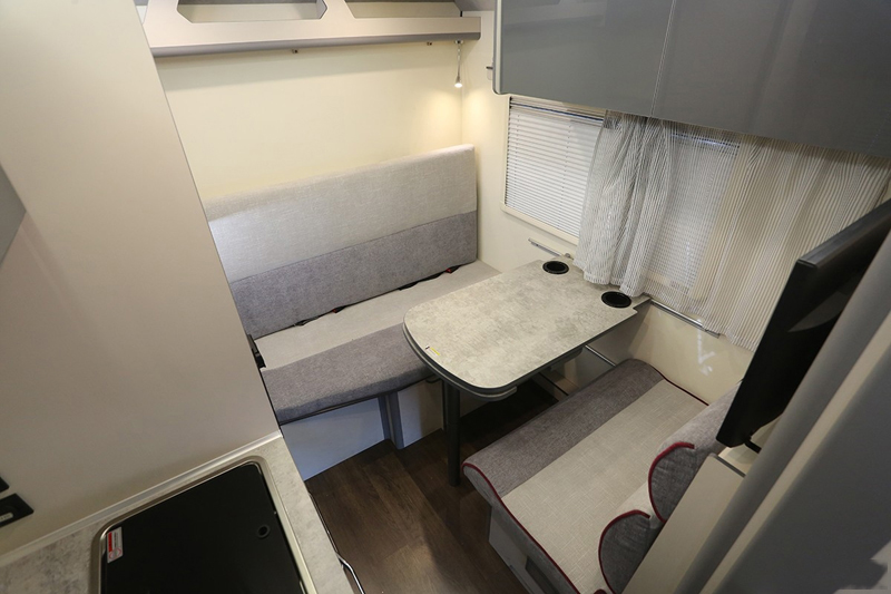 動力 豐富配置,這樣的房車省心、舒心 動力 豐富配置,這樣的房車省心、舒心